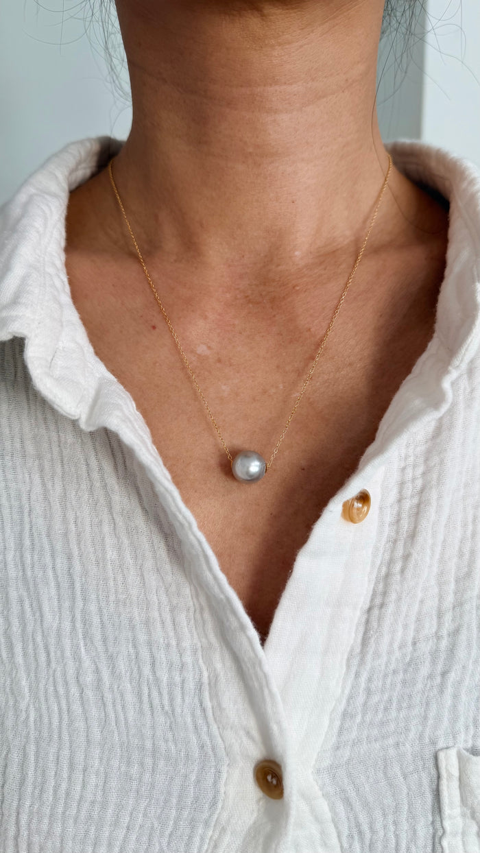 AAA White Tahitian floating pearl necklace