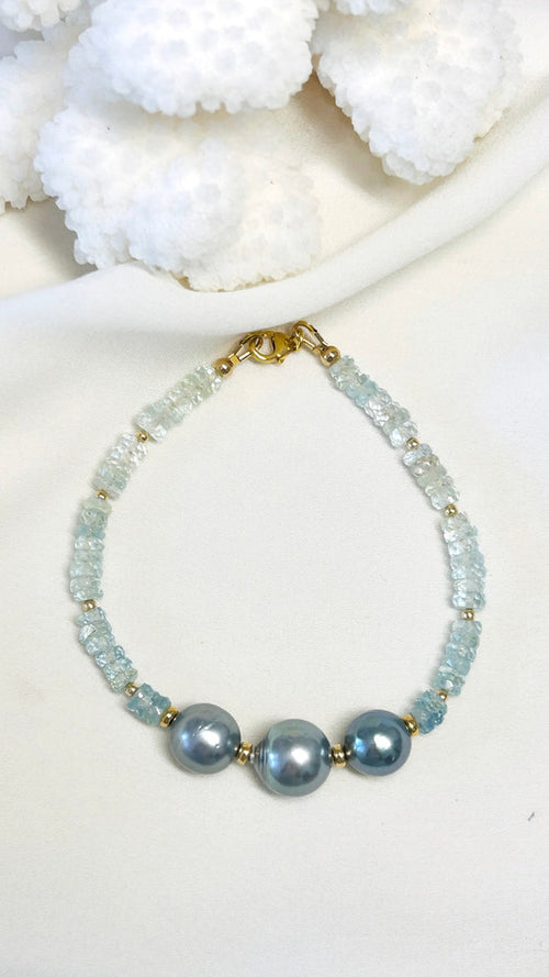 Alexa triple pearl bracelet - Ice Blue Tahitian