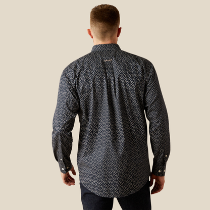 Ariat Men - Wrinkle Free Classic Fit Shirt (Ralph Black) 10058948