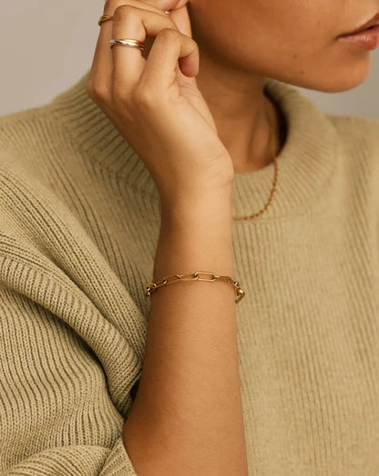Classic Paperclip Chain Bracelet | 18ct Gold Plated Bracelets Missoma