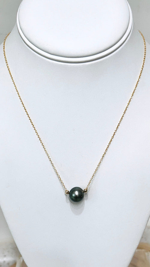 Emily necklace- Classic Gray Tahitian