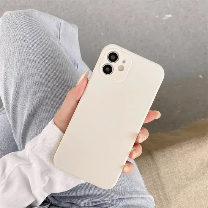 Old White / iPhone 15 Pro Max