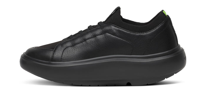 Women's Club+ Black Black medial view