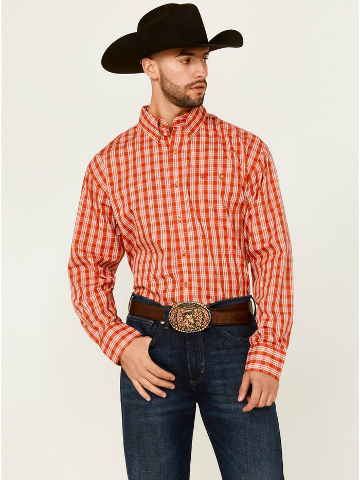 Wrangler Men - Classic Button Down (Red Plaid) 112344295