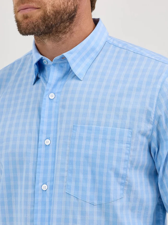 Wrangler Men - Cody Johnson Button Down (French Blue Check) 112369517