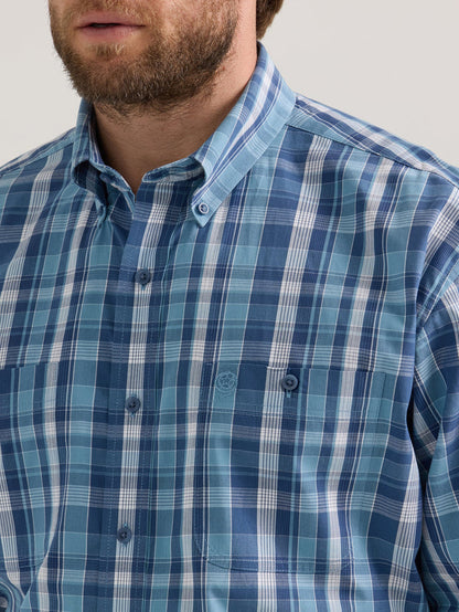 Wrangler Men - George Strait Button Down (Cerulean Plaid) 112352738